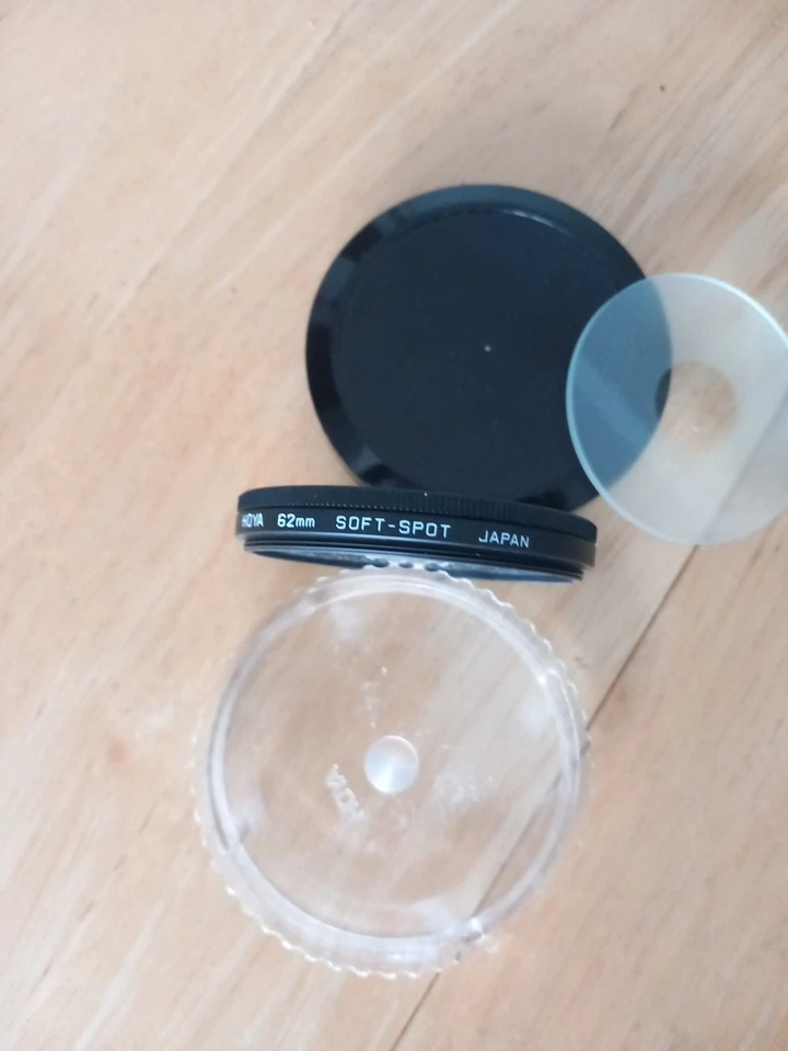 Hoya 62mm Soft Spot Filter - Image 3 of 4