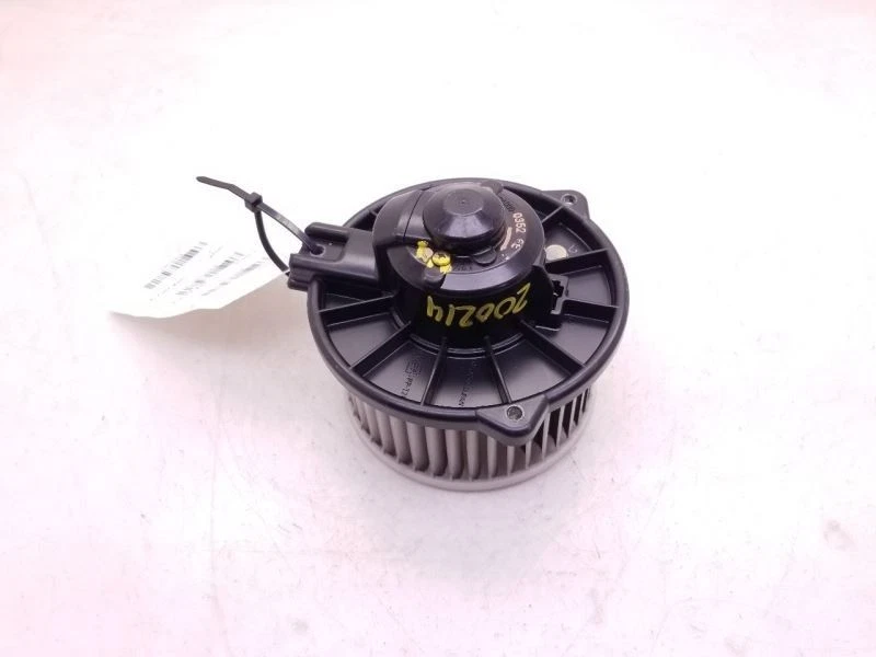 00-03 TOYOTA MR2 SPYDER 2WD AC BLOWER MOTOR  - Image 4 of 4