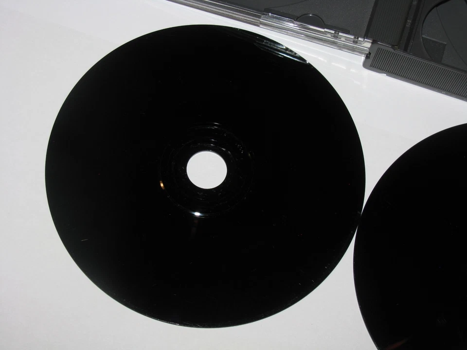 Metal Gear Solid Japanese Playstation PS1 Japan import +reg card US Seller - Image 3 of 4