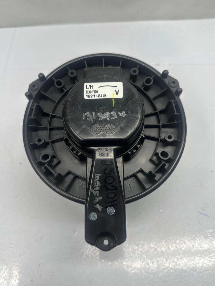 Двигатель вентилятора Honda Insight 2019–2022 годов выпуска в сборе от оригинального производителя 79310texf11 - Изображение 4 из 4