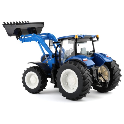 1/16 Big Farm New Holland T7.270 Tractor With Loader by ERTL ERT43156 - Picture 4 of 9