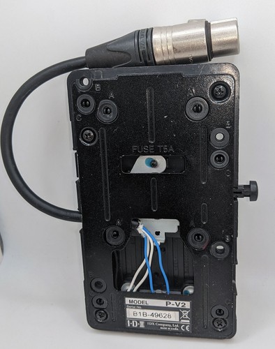 Placa de montaje IDX P-V2 V con enchufe hembra XLR 4 pines - Imagen 2 de 9