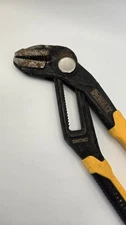 DeWalt Push Lock Adjustable Pliers 10" DWHT74427