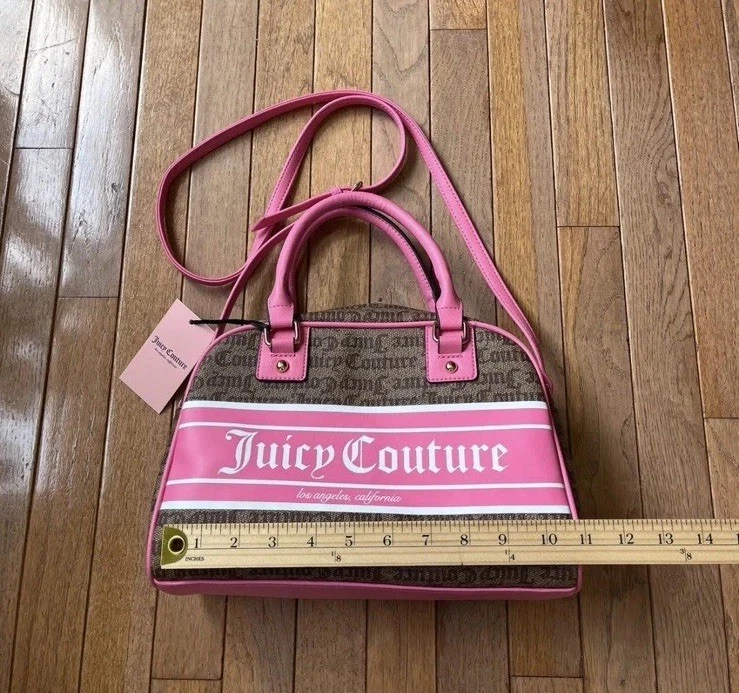 Bolsa tiracolo rosa nova com etiquetas Juicy Couture estampa de logotipo - Imagem 4 de 4