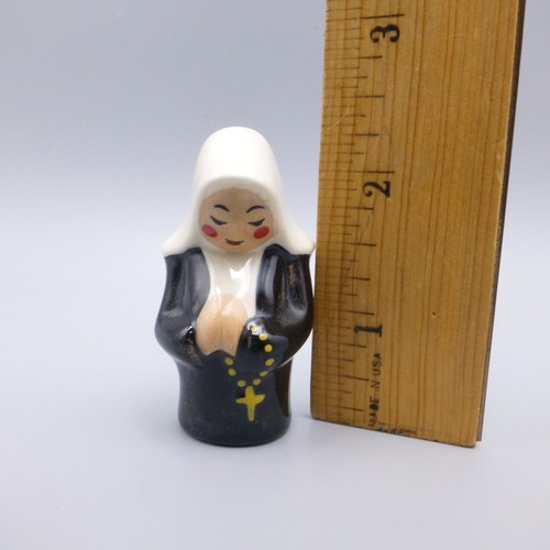 Vintage Goebel Mini Nun Porcelain Figurine W Germany 2.25" Tall - Picture 7 of 7
