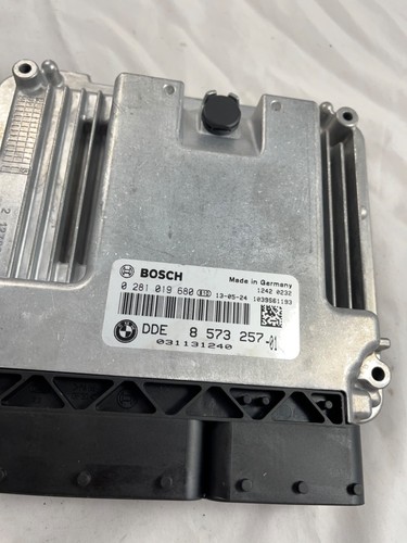 BMW 3 SERIES F30 F32 F36 320D 2.0 DIESEL ENGINE CONTROL UNIT ECU KEY 8573257 - Picture 3 of 19