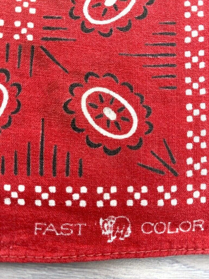 Bandana roja de plumón trompa de elefante color rápido de colección puntos blancos ropa de trabajo años 30 años 40 Foto 2 de 4