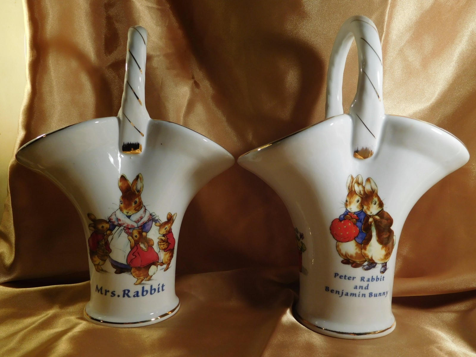 Peter Rabbit Vases Peter Rabbit set of 2 handled vases with gold accents, Frederick Warne ...