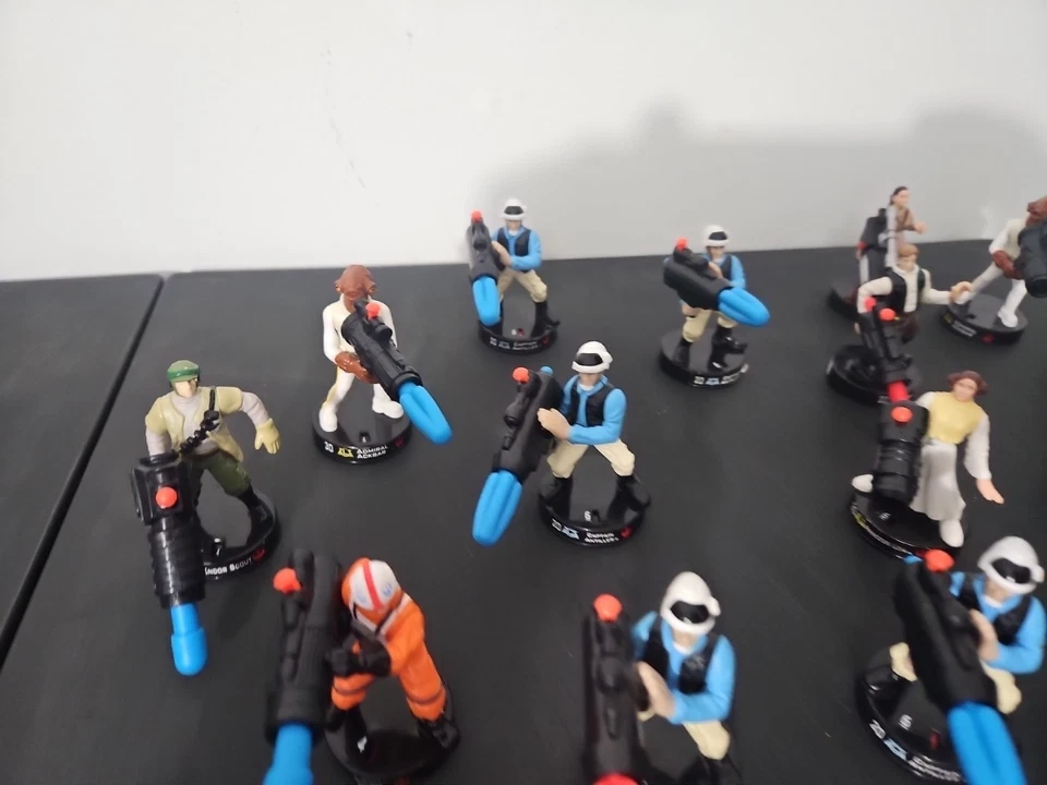 Star Wars Attacktix Lote de 22 (Padme, Han, Leia, Ackbar, Antillas y más Foto 4 de 4