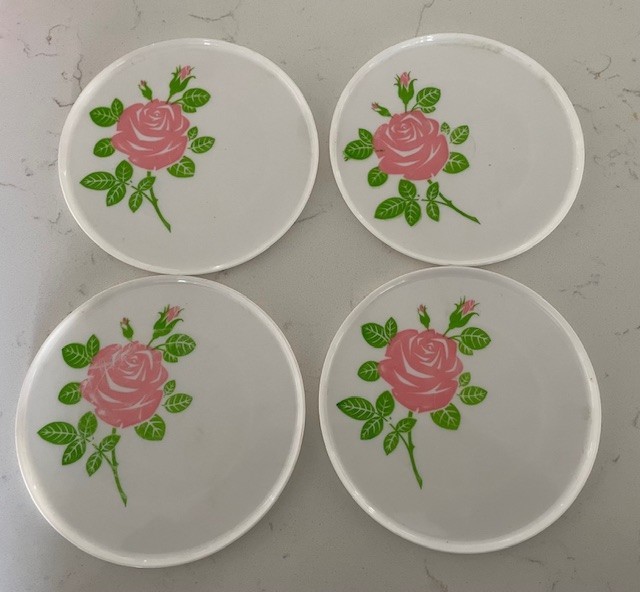 Vintage - 14-PC Children's Plastic Toy Dish Set - White with Pink Roses