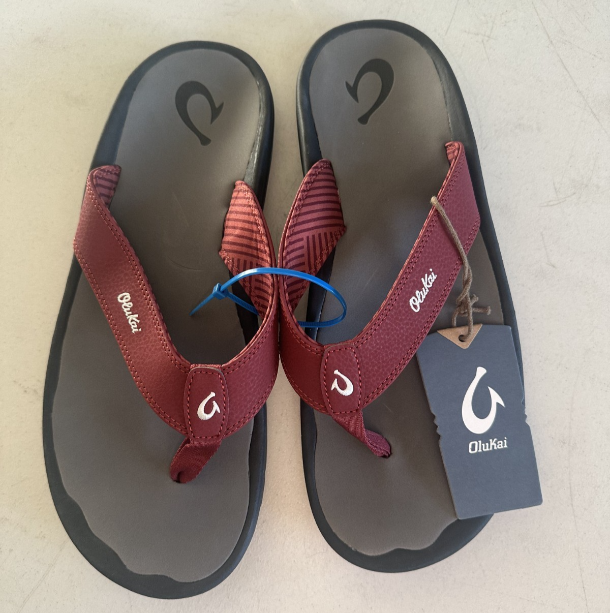 OluKai Ohana Terra/Stone Sandals Flip Flops Slippers Beach Pool Mens 14M NWT