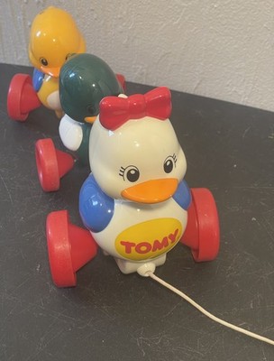 1995 Vtg TOMY Tiny Toomies Quack Along Mommy Ducks & Babies Waddle Pull String