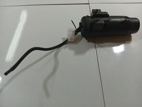 Fuel vapor canister