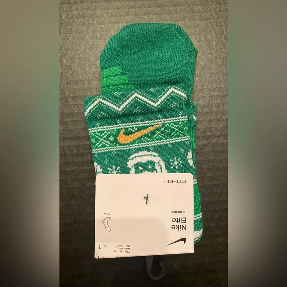 Calcetines Nike Elite Dri-Fit Navidad Crew (Jóvenes 5Y-7Y) (Mujer’s 6-10) (Hombres 6-8) Foto 2 de 4