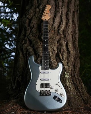 Donner 39'' Electric Guitar HSS Coil Split Ice Blue Metallic Beginner Bundle