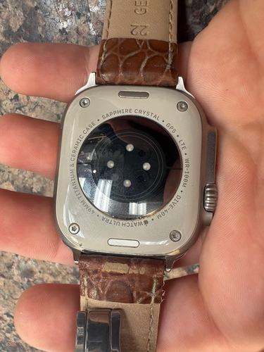 Apple Watch Ultra GPS LTE 49mm FOR PARTS AS IS - Zdjęcie 2 z 4