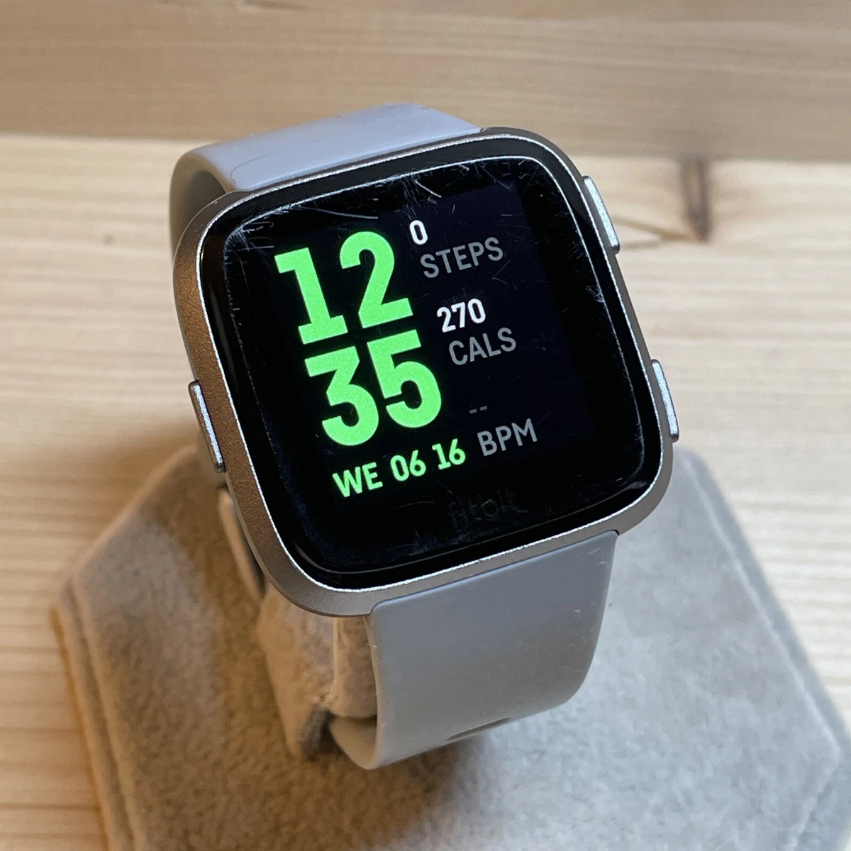 Fitbit versa grey band discount