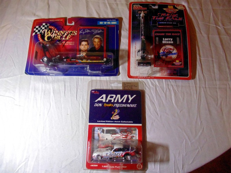 VINTAGE 1/64 DIECAST AUTOGRAPHED BY DON PRUDHOMME/LARRY DIXON & DICK LAHAIE