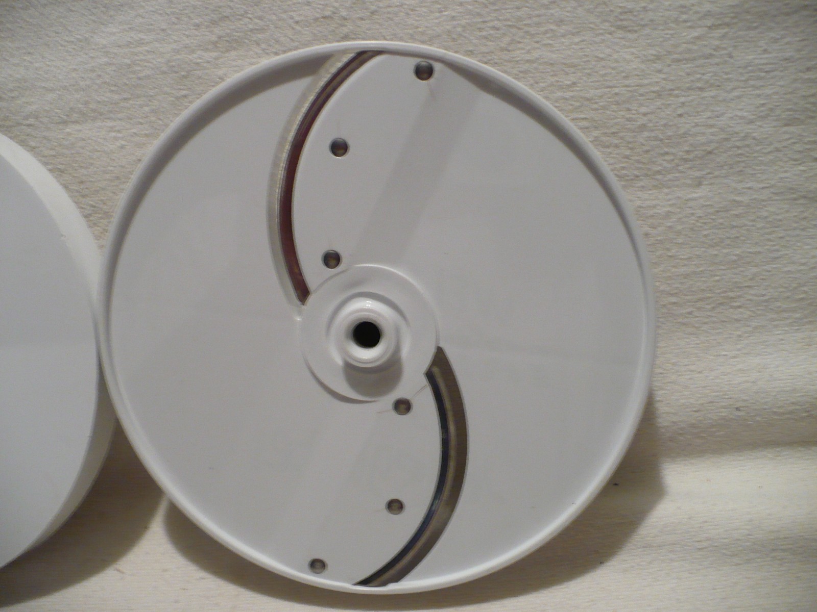 2 Oster 93782 Thin Slicer Blade & 93785 French Fry Cutter Blade Food