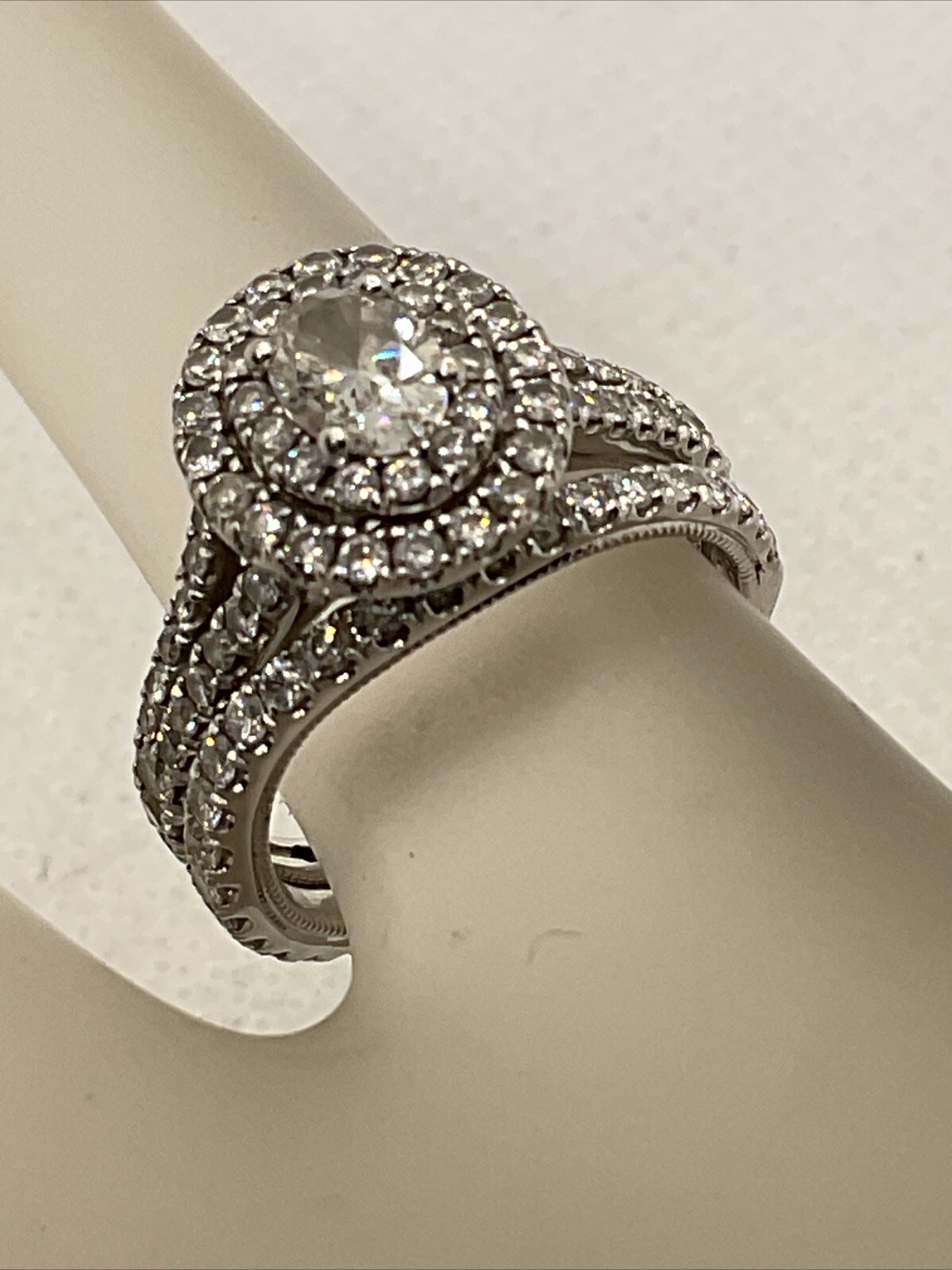 IMPRESSIVE Solid 14K White Gold Oval Diamond w/Ac… - image 11