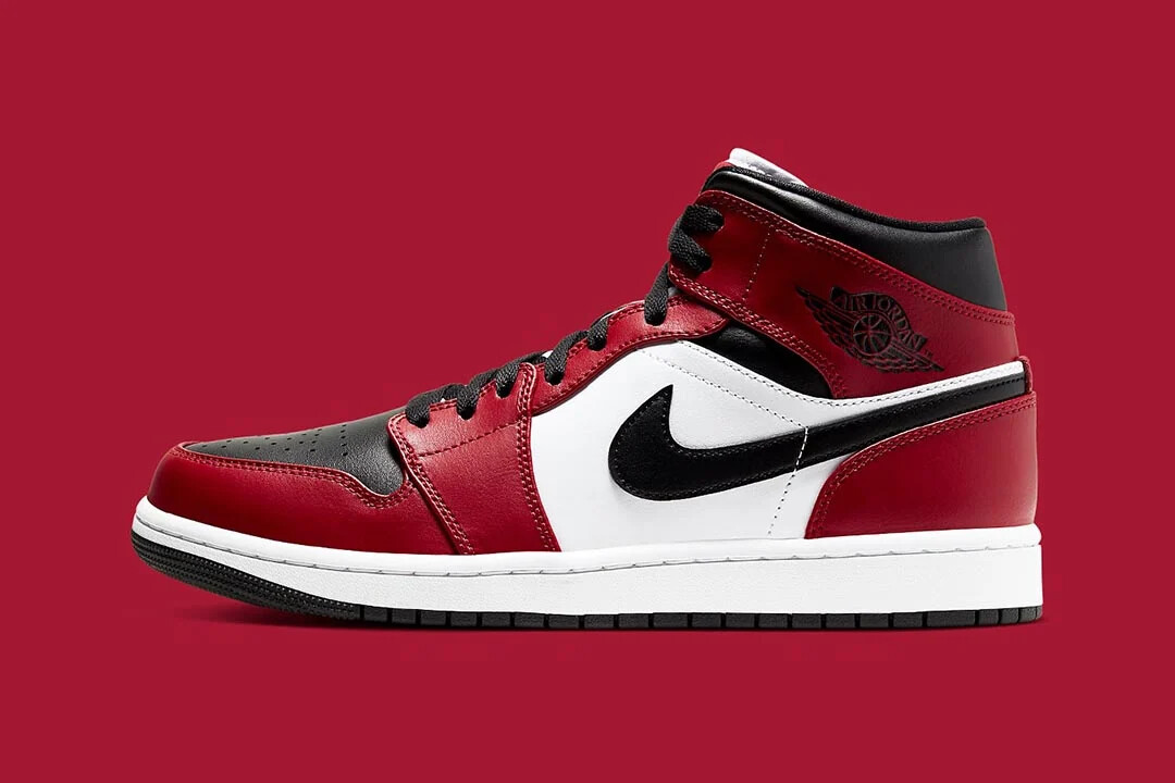 Nike Air Jordan 1 Mid Chicago Black Toe Black Gym Red White  554724/554725-069 Sz | eBay