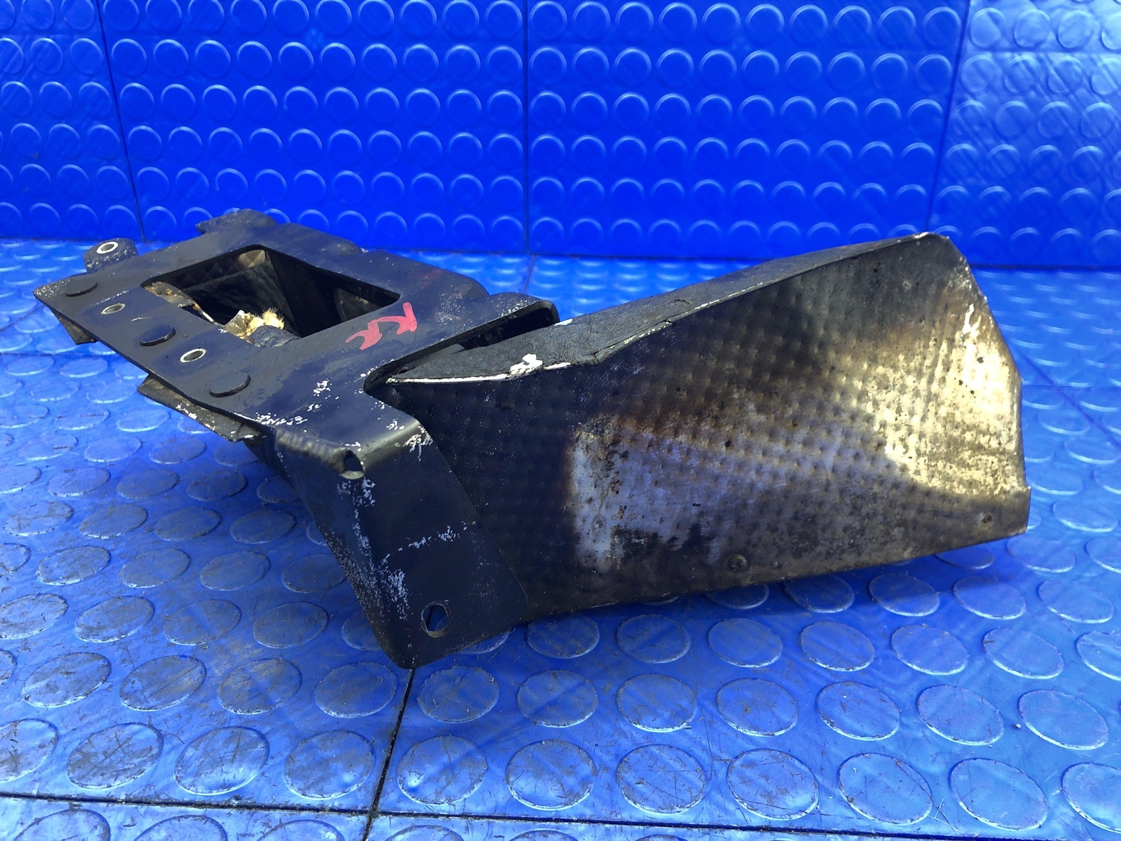 2004-2014 LAMBORGHINI GALLARDO RIGHT TAIL LIGHT HEAT SHIELD BRACKET 408813392