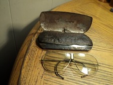 Vintage Wire Rim Flexible Glasses w/ Steel Case  6-5/16" Long Unbranded