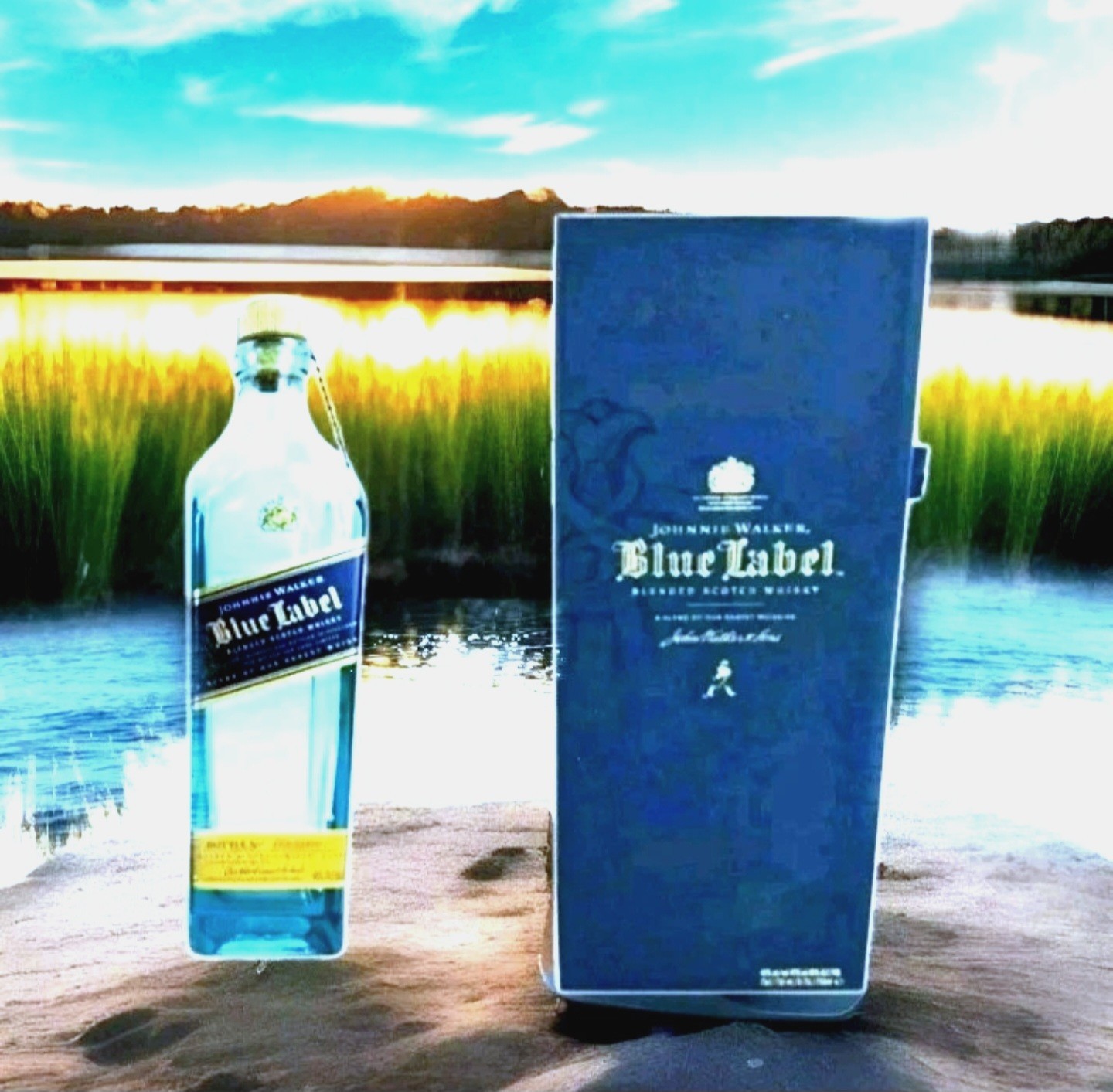 Johnnie Walker Blue Label Scotch Whiskey Empty Bottle w/ Original Box