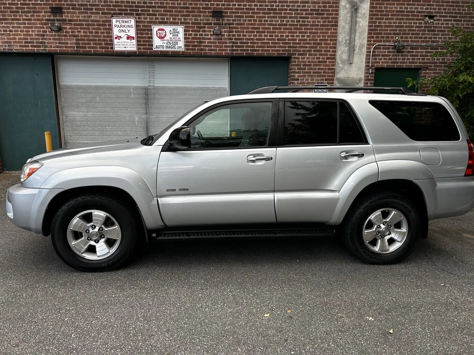 2008 Toyota 4Runner SR5 - Image 2 of 4