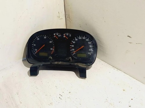 VW GOLF IV 1J1 Kombiinstrument 1J0919360 1.88 Diesel 81kw 2000 31469140