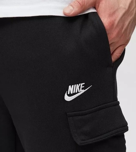 Nike Sportswear Club Cargo Fleece Joggers Pantaloni Conici Uomo XL Nero Nuovo - Foto 18 di 20