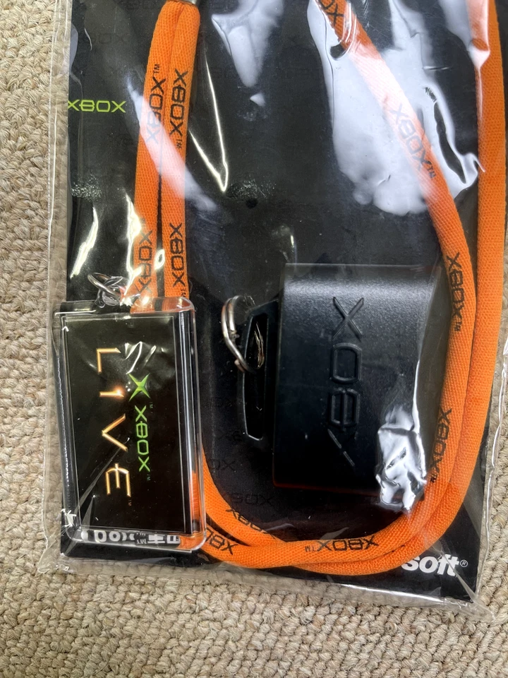 Not for sale and unused Microsoft XBOX LIVE Memory Unit Cap Strap From Japan - Image 2 of 3
