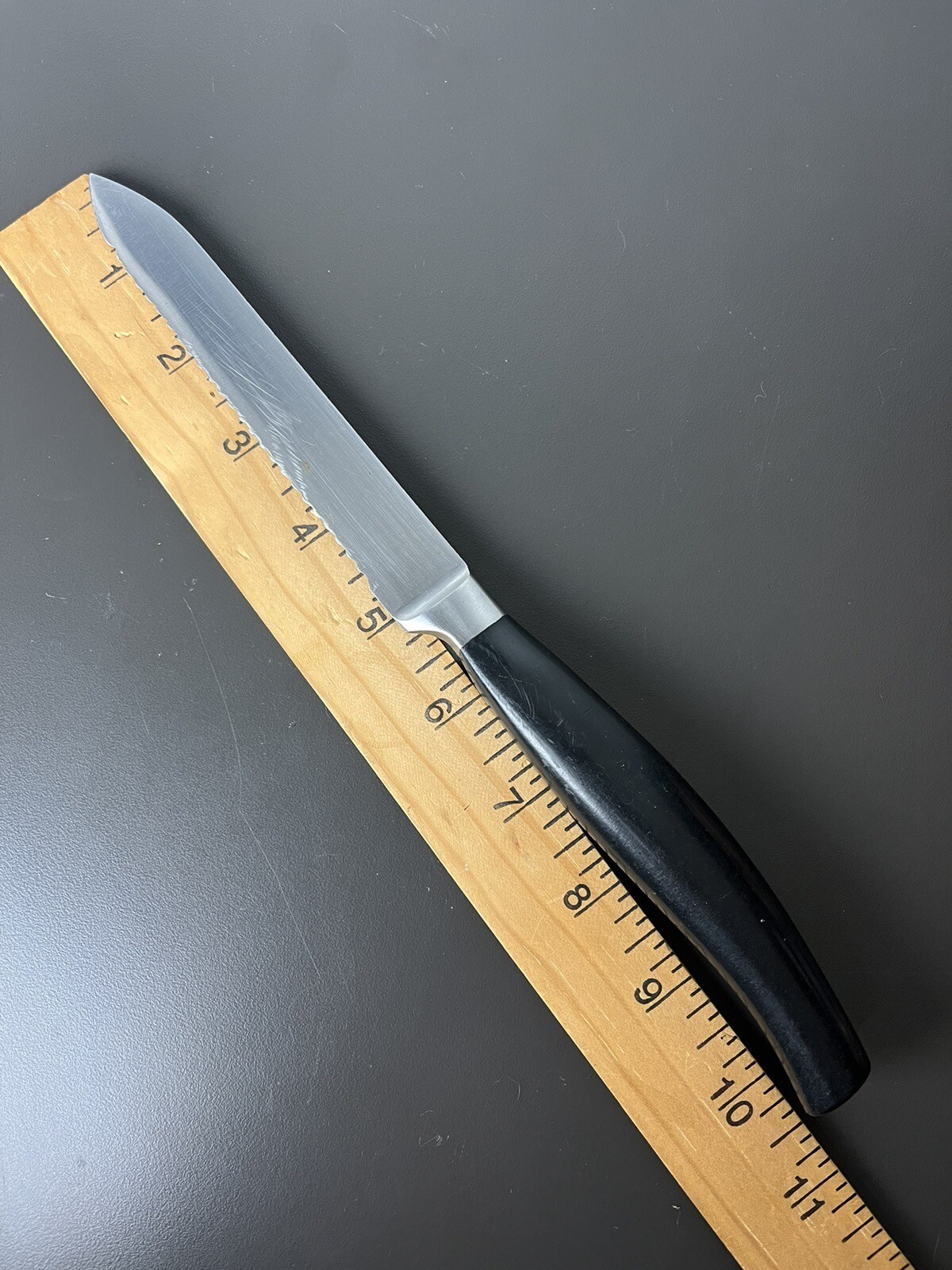 ZWILLING J.A. HENCKELS Five Star 5" Serrated Utility Knife 30040130