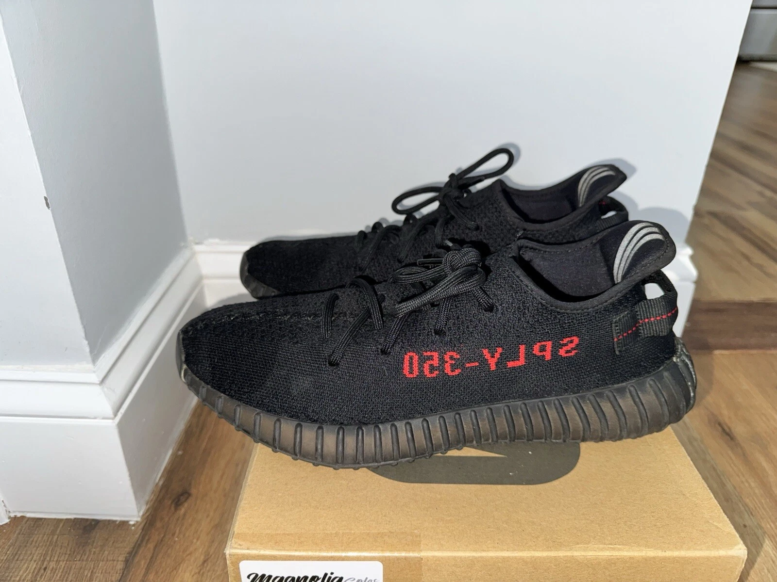 Taglia 10.5 Adidas Yeezy Boost 350 V2 Low Bred