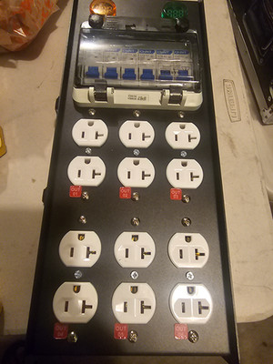 With Input 50A Plug 50A Input 20A US Edisons Outputs Portable Power Distro
