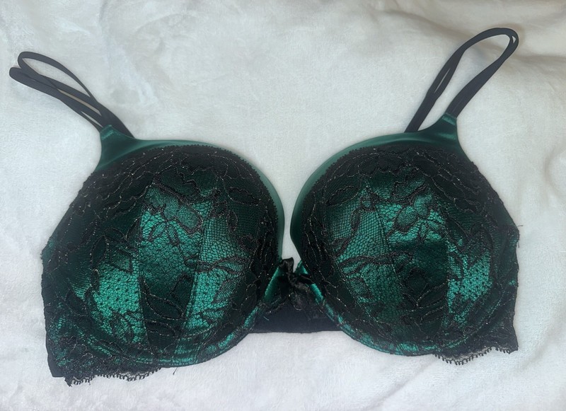 Victoria's Secret Very Sexy Lace Plunge Bra Green&Black Lace Padded Bra Sz 38C