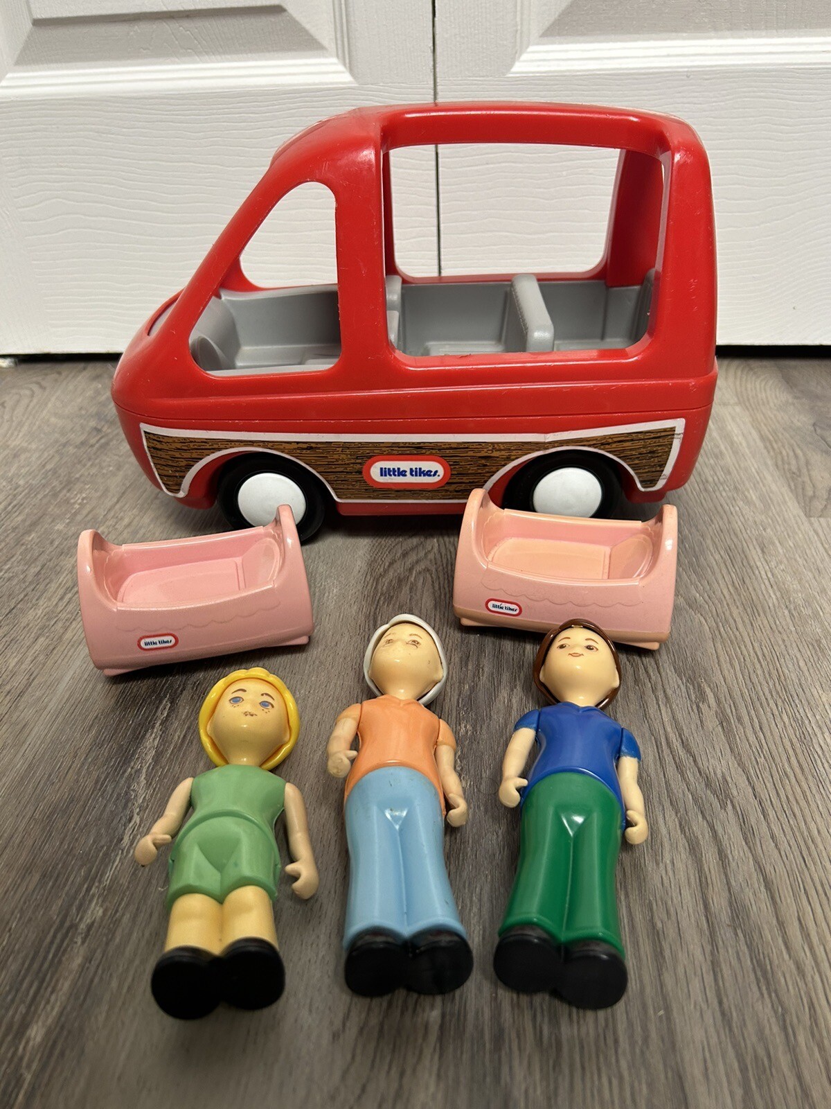 Vintage Little Tikes Dollhouse Mini Van Car People Family Dad Sister 2