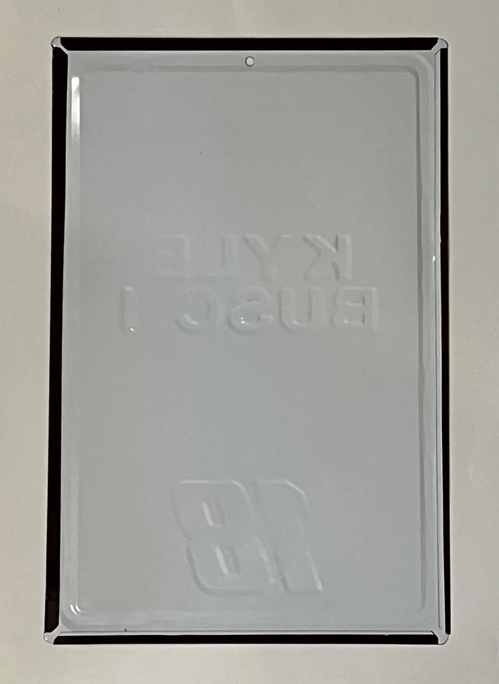 Letrero M&M de metal autografiado por KYLE BUSCH + foto automática y foto de David Gilliand, NASCAR Foto 3 de 4