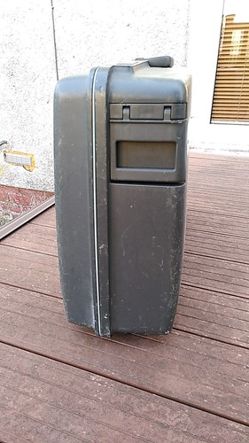 Delsey Hardshell Suitcase with 2 Wheels and Key ROBUST - good size for most - Picture 4 of 12