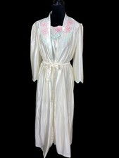 Vintage 1980 s Era Ladies Size Medium Lorraine Off White Nylon Nightgown Robe