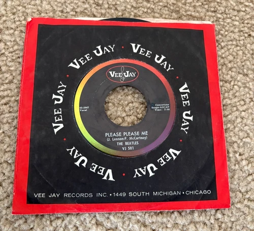 The Beatles PLEASE PLEASE ME 45 Oval VJ Logo Rainbow Label VJ Sleeve Strong VG