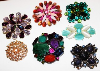 Fabulous vintage to now mixed colorful crystal beaded Brooch Pins Lot#878