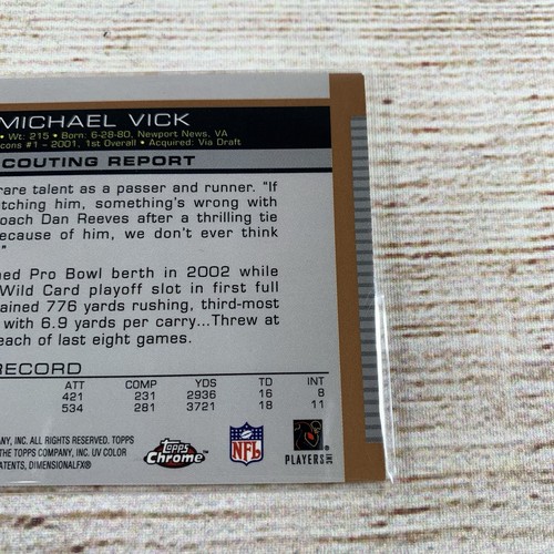 2003 Topps Chrome Draft Picks & Prospects Gold Refractor #56 Michael Vick - Imagen 7 de 8