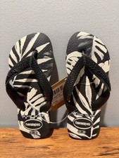 Havaianas Kids Flip Flops SIze 11/12C BLACK-WHITE