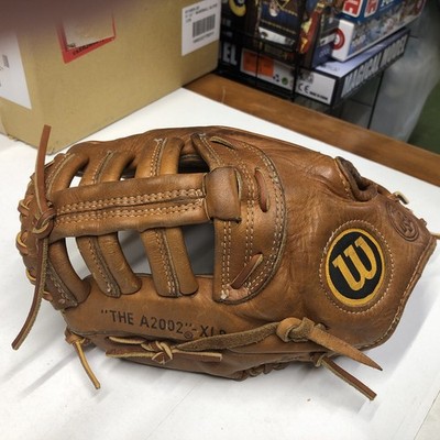 Wilson A2002XLO LHT EUC Glove