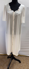LORRAINE VINTAGE WOMENS WHITE NYLON ROBE OR NIGHTGOWN