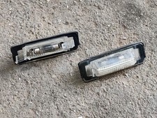 2x Mercedes-Benz E-Klasse W210 Limousine Kennzeichenbeleuchtung 2108200356