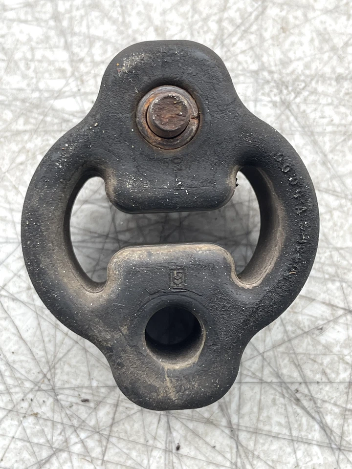 Nissan 300Zx 1991 suspensión de escape aislante con perno de montaje lado izquierdo/derecho OEM Foto 3 de 4