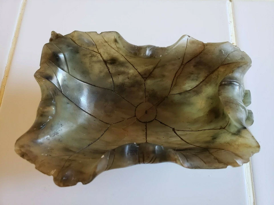 Lavadora de cepillo y brotes de hojas de loto jade espinaca translúcida china de colección Foto 3 de 4