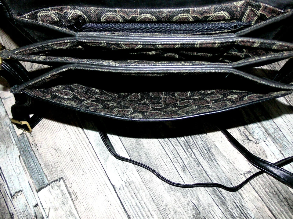 Umhängetasche Schultertasche Damentasche Leder 27,5x20x8cm Schwarz 1xgetragen - Bild 4 von 4